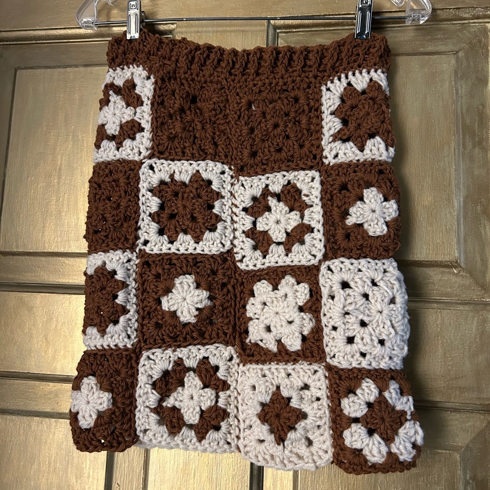 Crochet wool skirt - Picture 2 of 2